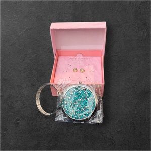 🩷THREE PIECE BUNDLE! EARRINGS, COMPACT MIRROR AMD SILVER BRACELET